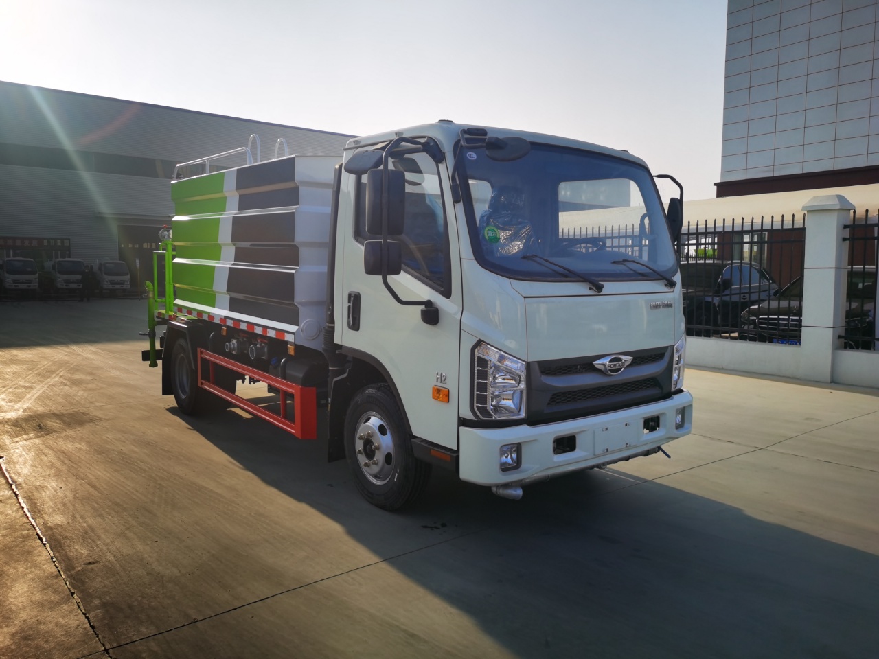 （藍牌）7.4方抑塵車