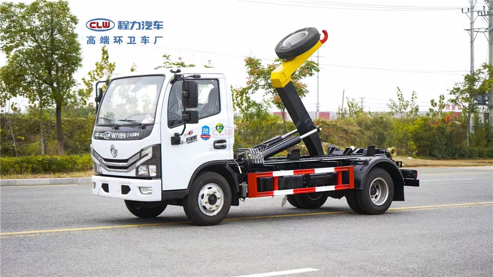 （5方）東風(fēng)小多利卡鉤臂垃圾車