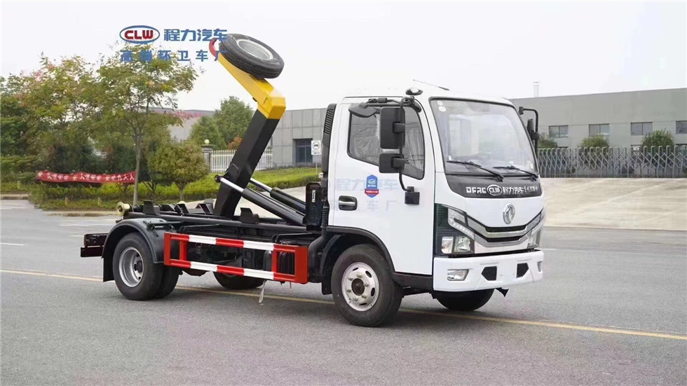 （5方）東風(fēng)小多利卡鉤臂垃圾車