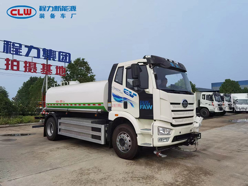 解放9立方純電動灑水車