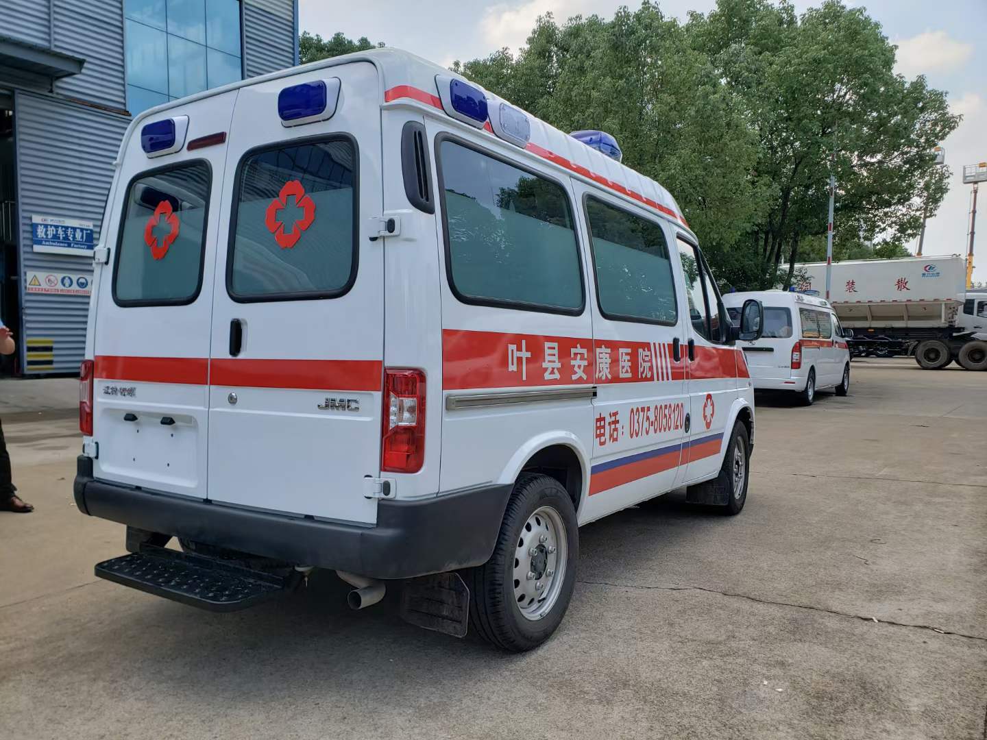 江鈴特順救護車