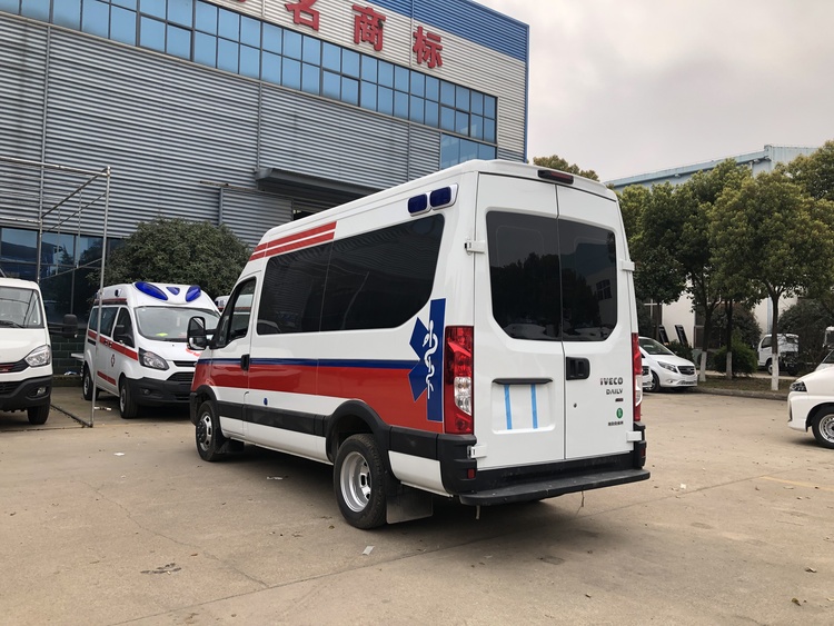 依維柯歐勝救護車