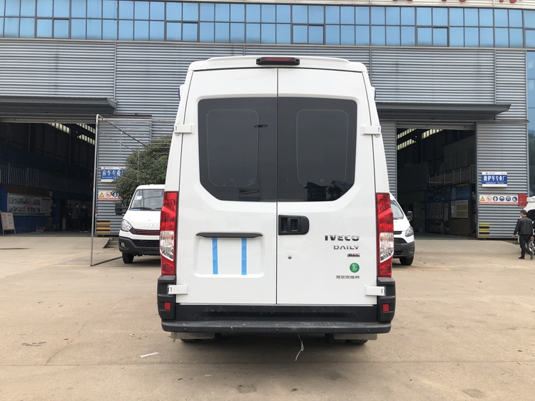 依維柯歐勝救護車