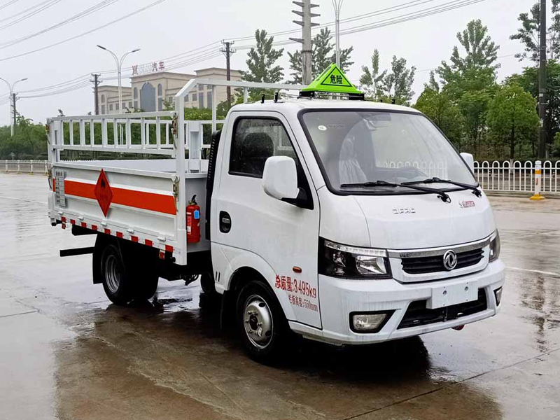 東風(fēng)汽油3.1米氣瓶運輸車