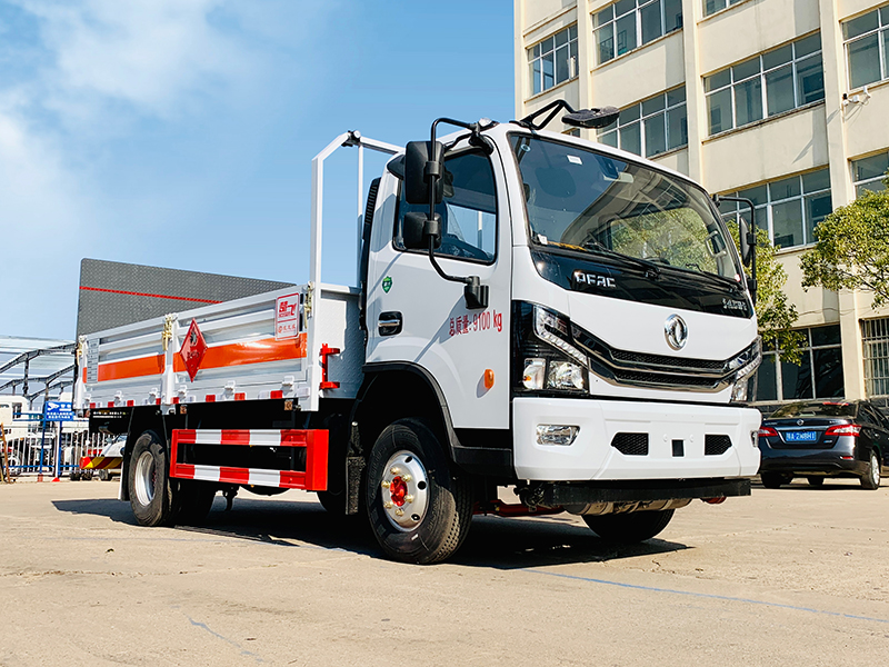 東風(fēng)4.2米黃牌氣瓶運輸車
