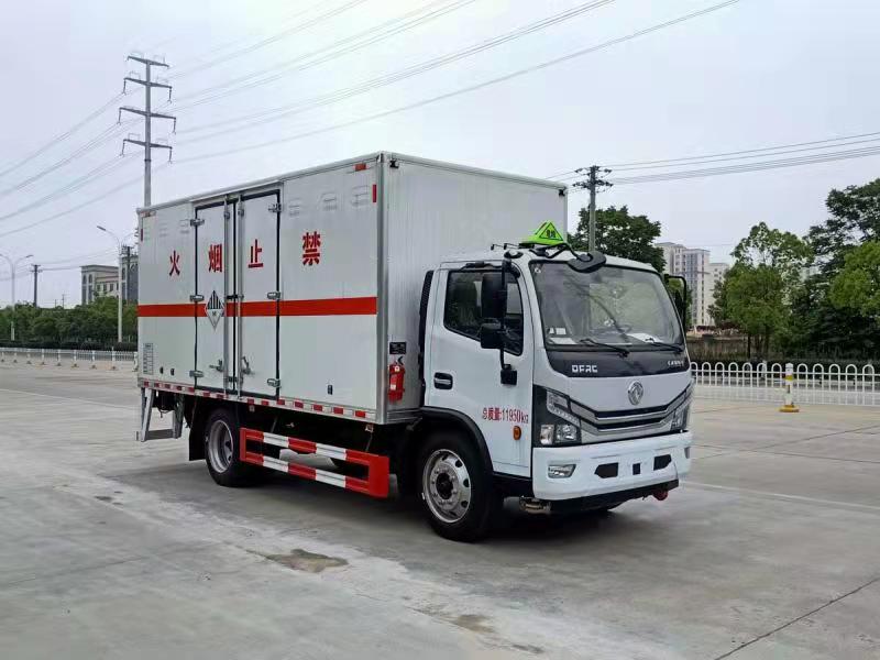東風(fēng)福瑞卡5米2雜項(xiàng)危險(xiǎn)物品廂式運(yùn)輸車
