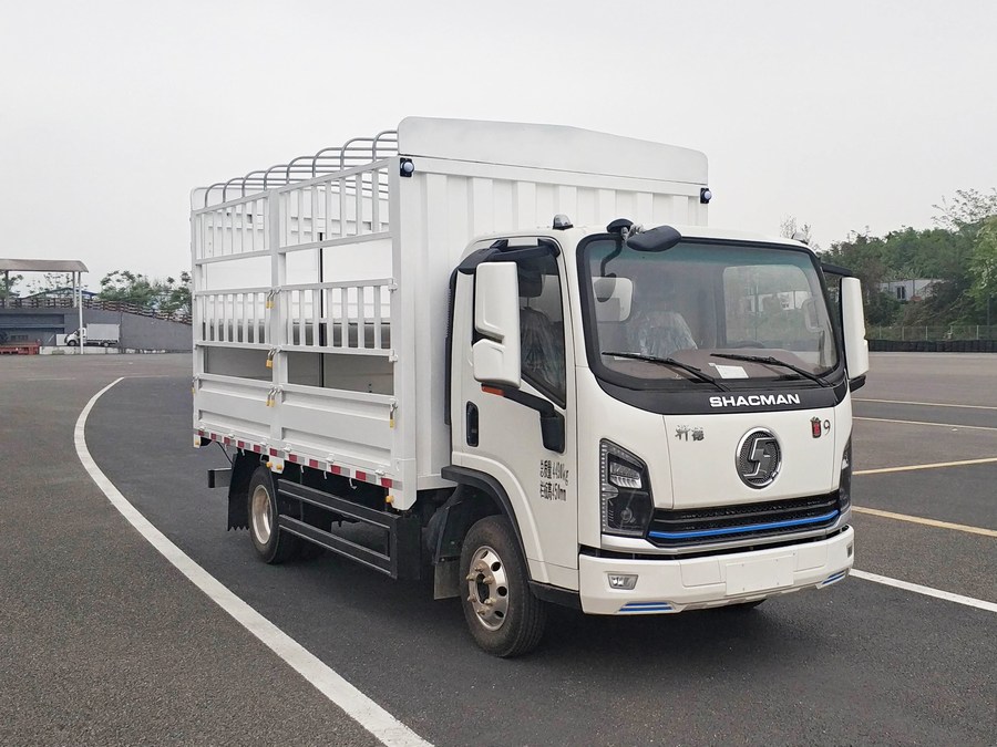 陜汽牌倉柵式運輸車