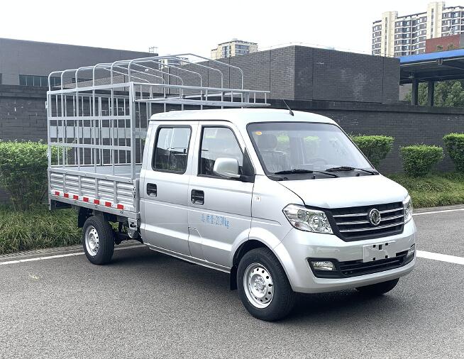 東風(fēng)牌倉柵式運(yùn)輸車