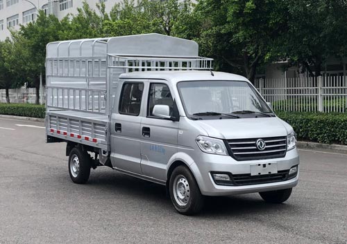 東風(fēng)牌倉柵式運(yùn)輸車