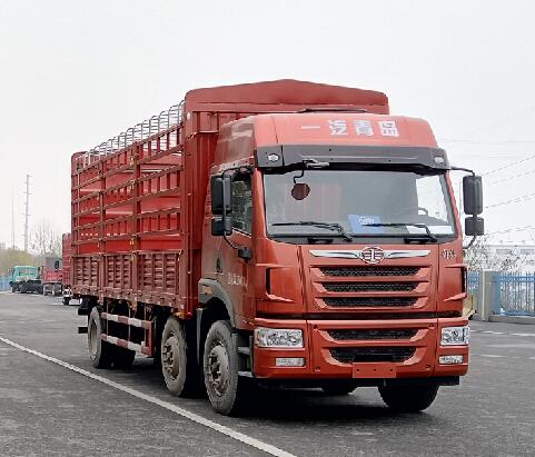 解放牌倉柵式運輸車