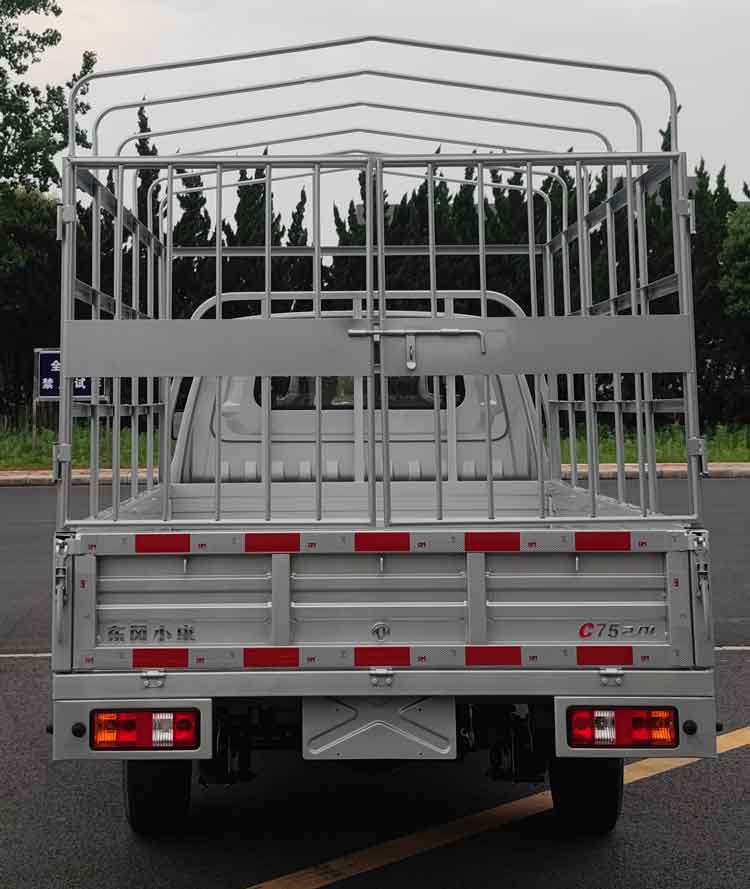 東風(fēng)牌倉柵式運(yùn)輸車