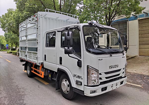 江西五十鈴牌倉柵式運輸車