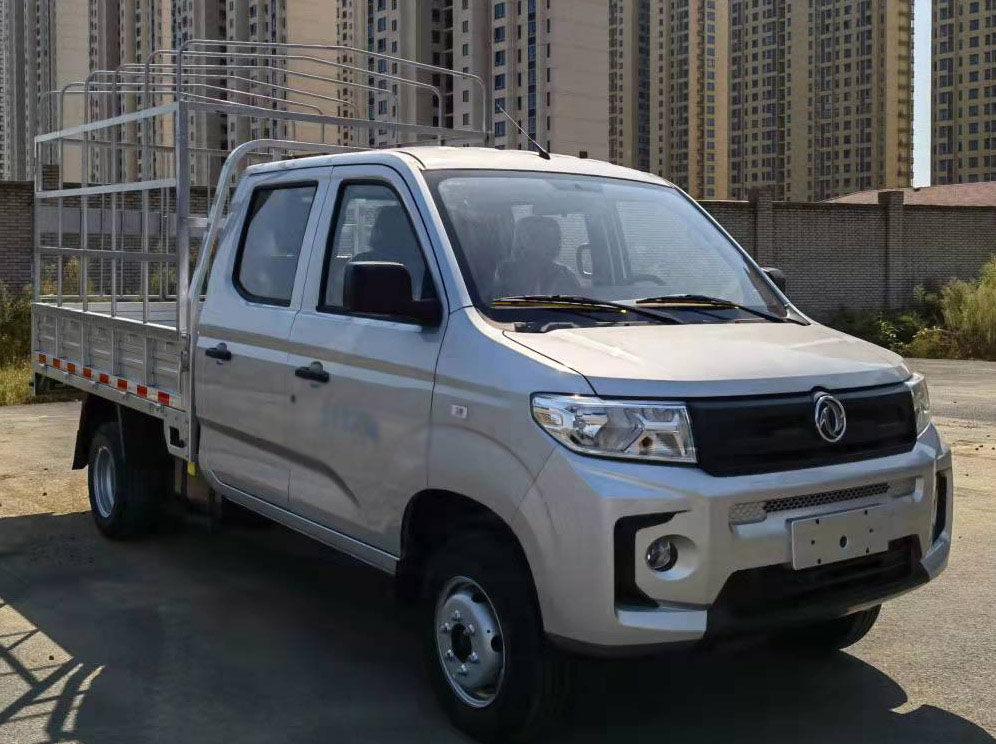 東風牌倉柵式運輸車