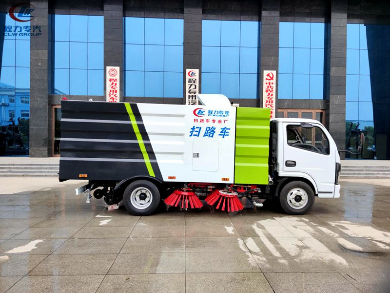 5方小多利卡掃路車